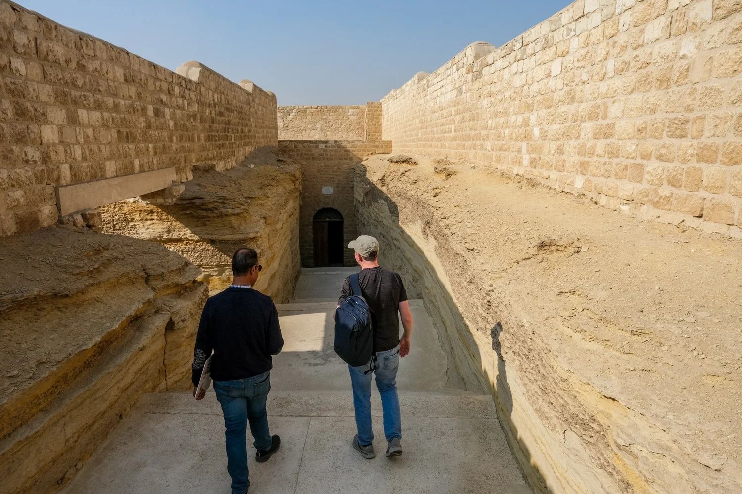 Sérapéum de Saqqara — sarcophages des taureaux sacrés d'Apis