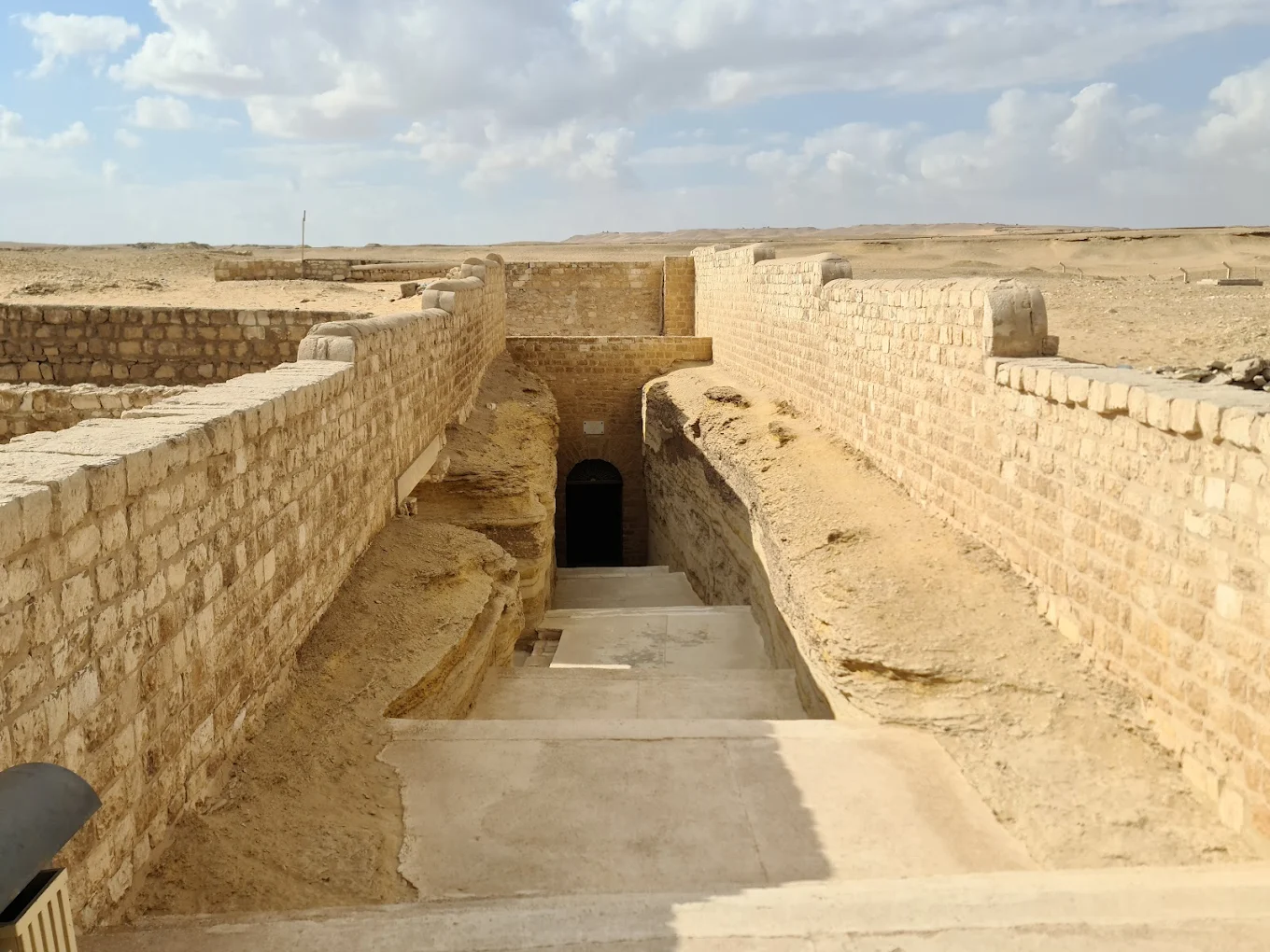 Site archéologique de Saqqara depuis Hurghada en avion