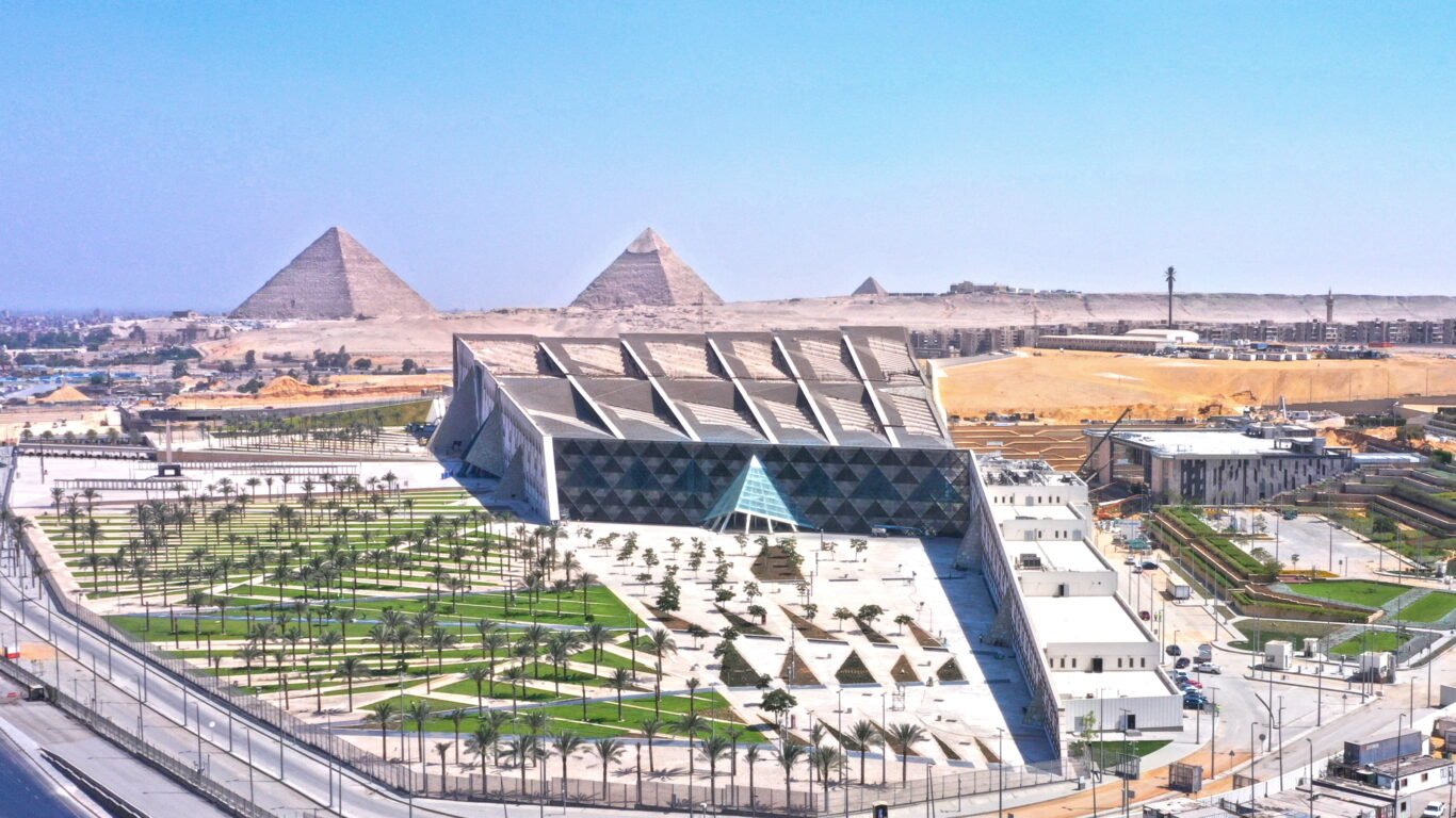 Collections pharaoniques au Grand Egyptian Museum